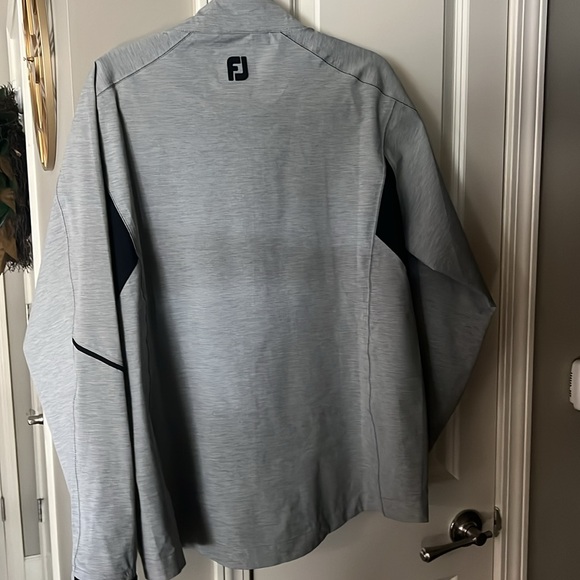 Women’s FootJoy Dry Joy Water Proof Jacket! Size XL. Zipper sized pockets. - Picture 3 of 6